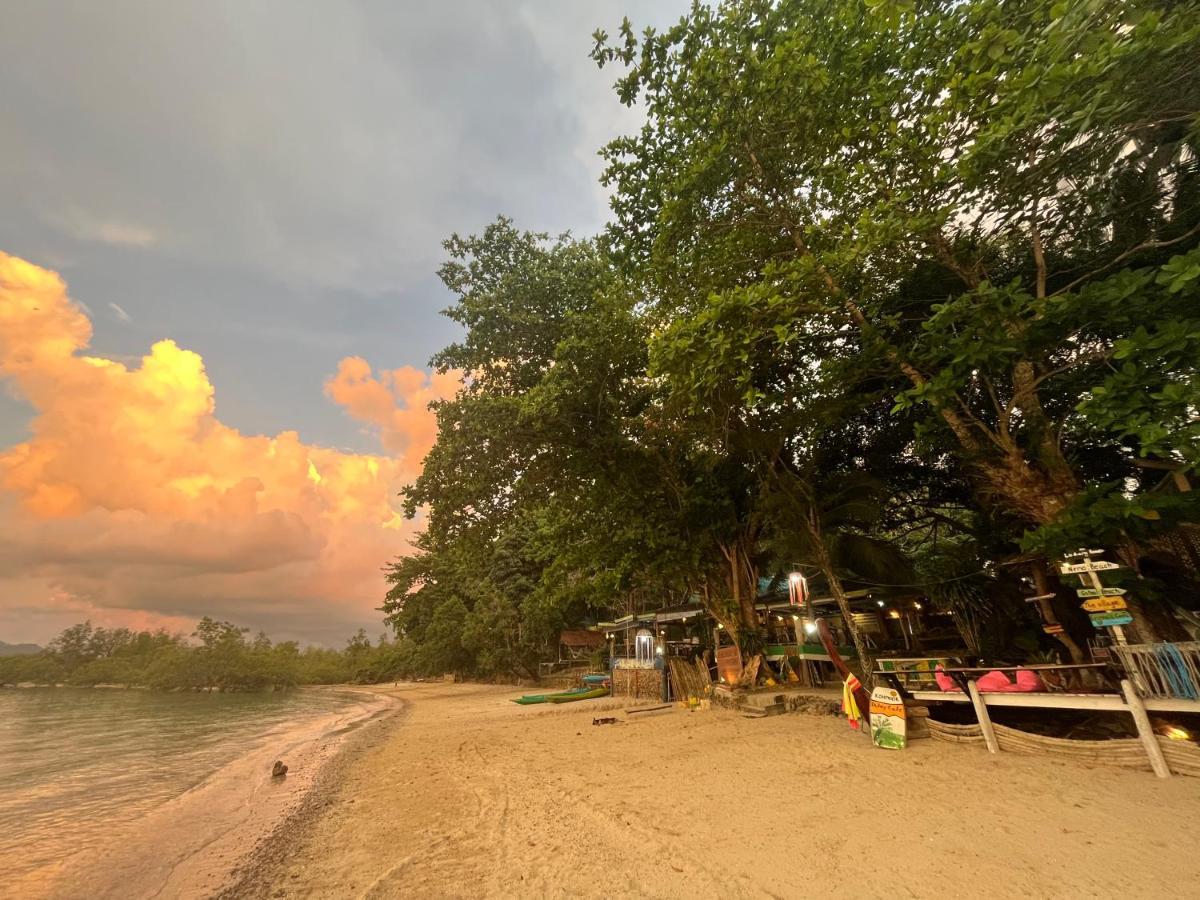 Koh Mook Garden Beach Resort Buitenkant foto