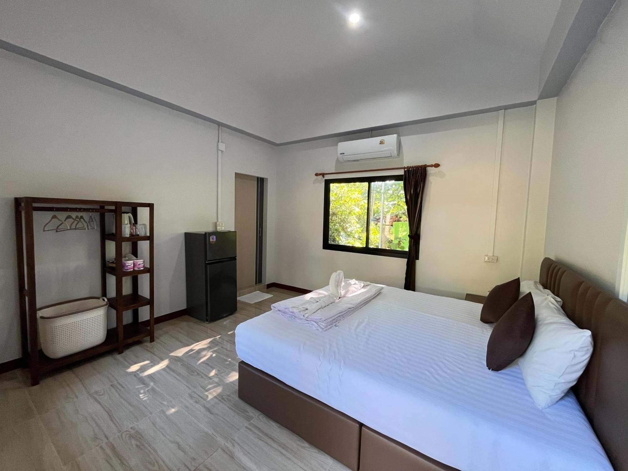 Koh Mook Garden Beach Resort Buitenkant foto